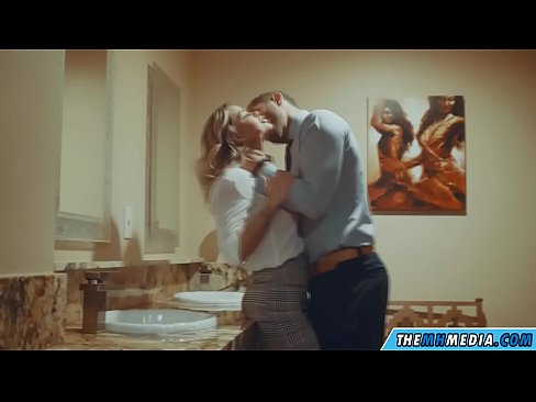 ❤️ وقتی یک بلوند بی تنه شما را در یک دستشویی عمومی اغوا می کند ❌ فیلم مقعد در fa.rusanalog.ru ❌️